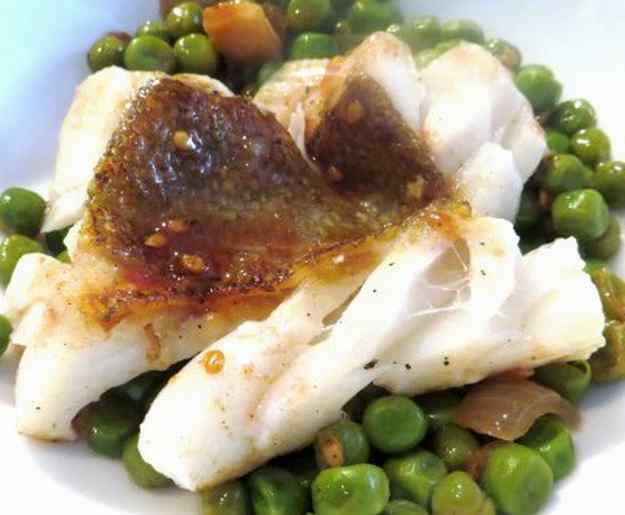 BACALLÀ AMB PÈSOLS OFEGATS