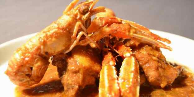 POLLASTRE AMB ESCAMARLANS I GAMBES