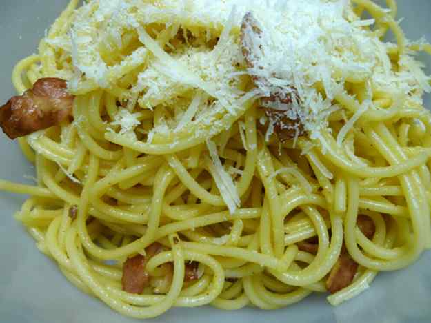 Espaguetis a la carbonara