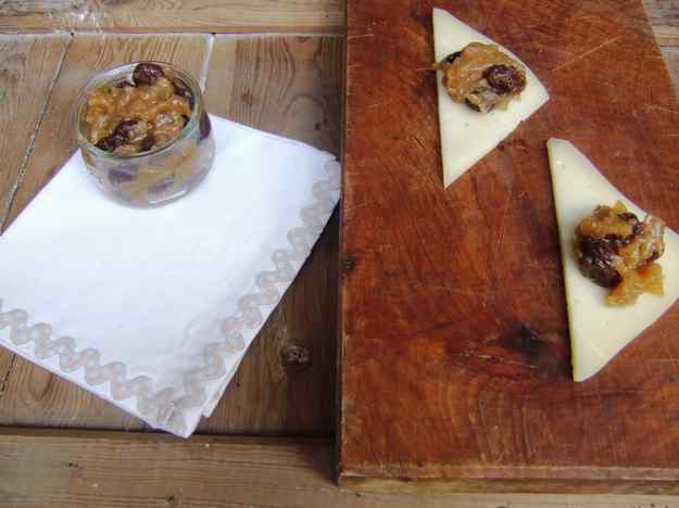 Formatge amb chutney 02