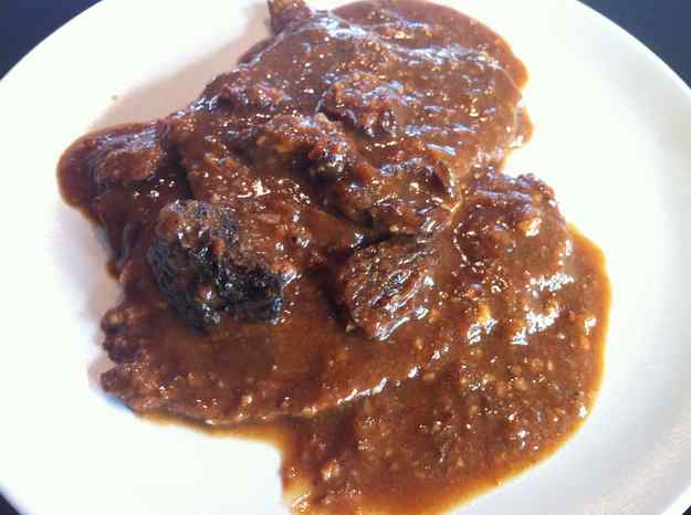 Fricandó de bou amb cervesa negra “stout” i bolets