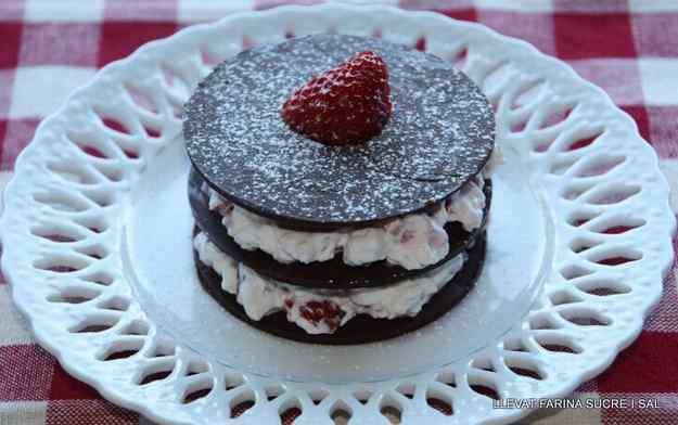 MILFULLS DE XOCOLATA NEGRA AMB MADUIXES I NATA