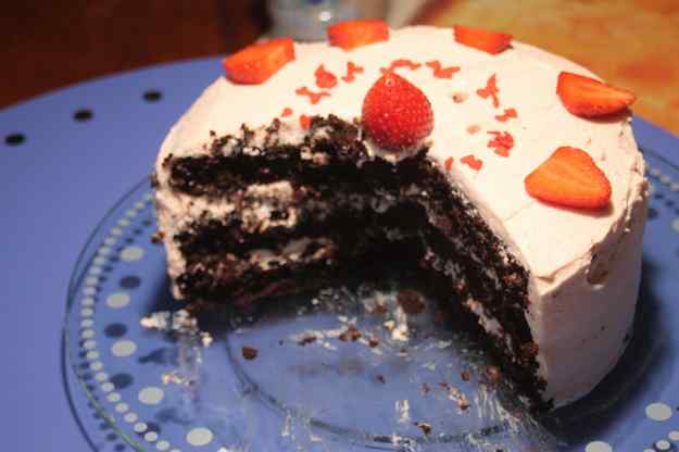 Pastis d’Aniversari de la ara amb buttercream amb gust de petit suisse 02