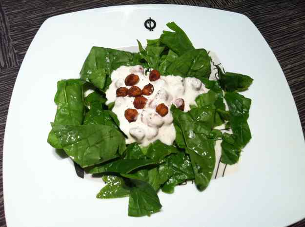 Amanida d'espinacs amb cigrons cruixents i iogur (25/36)