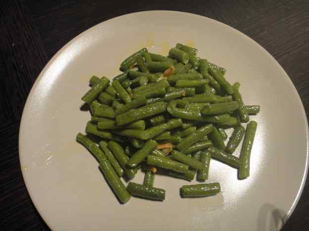 Mongeta tendra ofegada amb oli i alls (31/164)