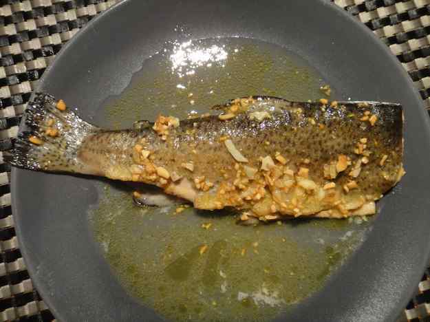 Truita amb pernil, ametlles i all (16/164)