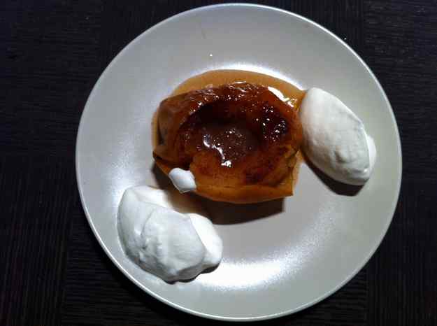 Poma al forn amb nata muntada (9/60)