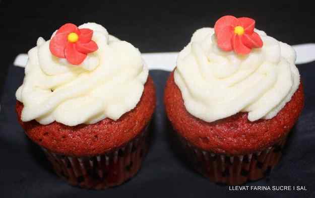 RED VELVET CUPCAKES