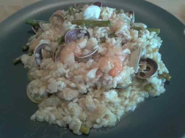 Arròs amb bacallà i espàrrecs