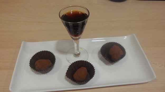 TRUFES DE RATAFIA I MEL