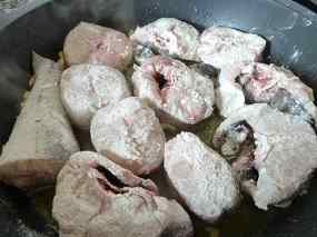 Lluç amb cloïsses 03