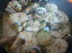 Lluç amb cloïsses 04