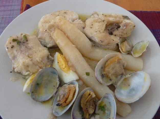 Lluç amb cloïsses 05