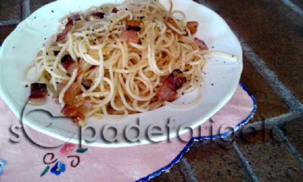 Espaguetis a la carbonara
