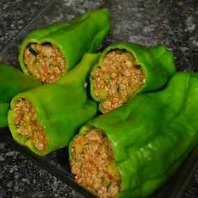 Pebrots verds farcits de carn picada 02