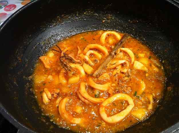 Calamars estofats (34/130)