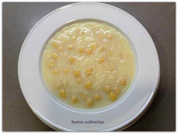 Una sopa ràpida de fideus amb cigrons