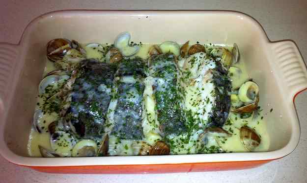 LLuç amb salsa de cava