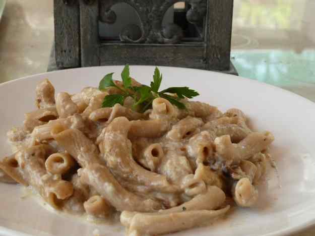 Torcetti al Fongo amb crema de bolets