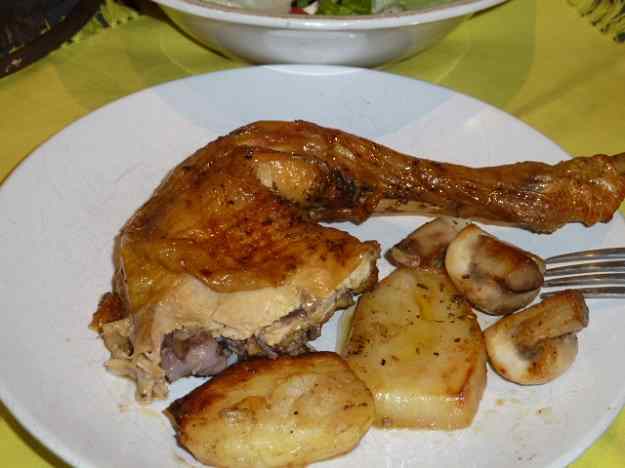 Pollastre rostit al forn amb poma caramel·litzada 01