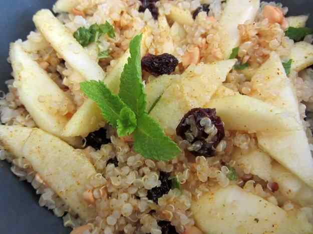 Quinoa amb poma i salsa al curry