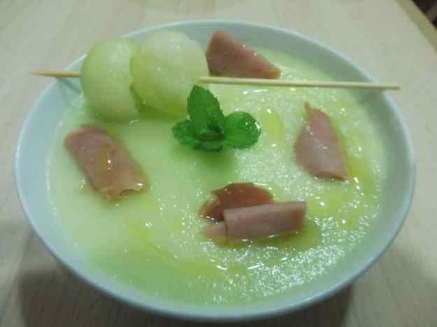 SOPA DE MELÓ