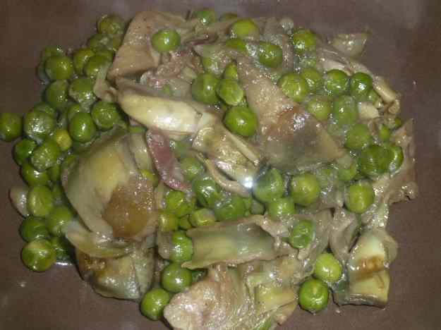 Remenat de pèsols, espàrrecs i carxofes 01