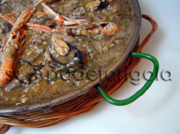 Paella mixta