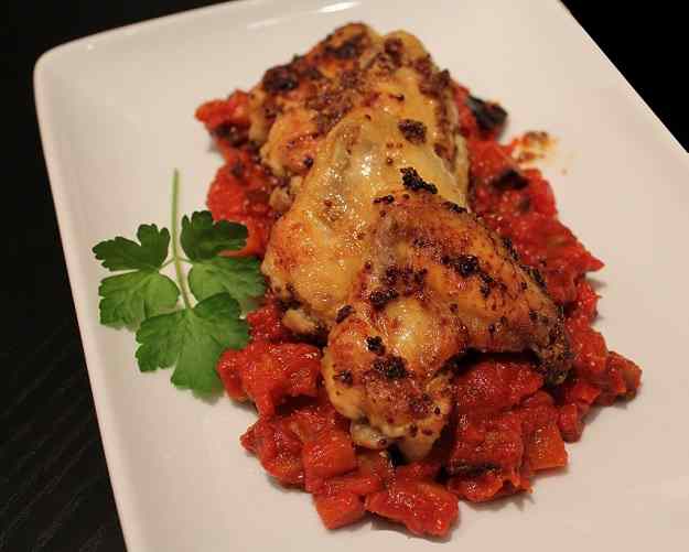 Aletes de pollastre amb samfaina