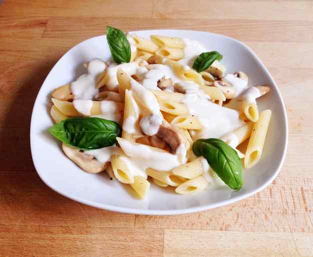 Recepta: Pasta amb xampinyons amb salsa de parmesà i manxego