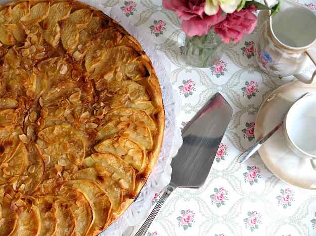 Pastís “express” de poma i dolç de llet