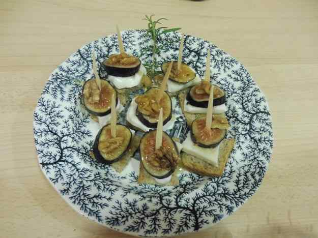 APERITIU DE BURRATA I FIGUES