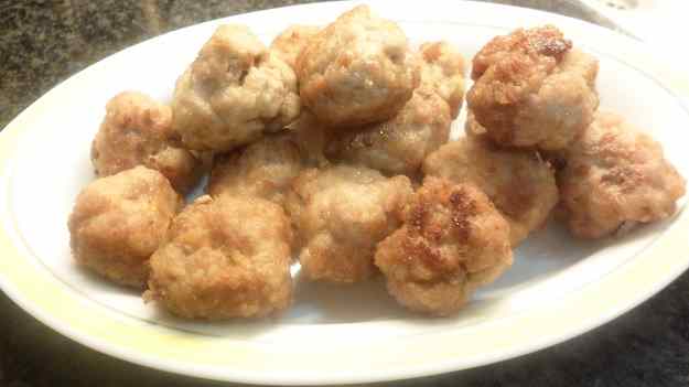 AVUI FAREM MANDONGUILLES