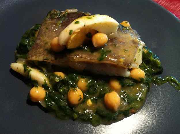 Bacallà amb espinacs i cigrons (90/135)