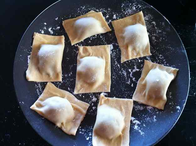 Raviolis: alla parmigiana, ricotta e spinaci i bolognesa (1/12) 01